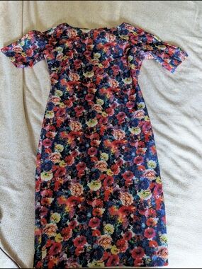 Carmen Marc Valvo Floral Midi Dress in Navy Multi-Color
